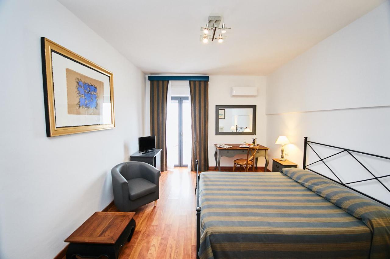 Hotel Enterprise Montalto di Castro Eksteriør billede